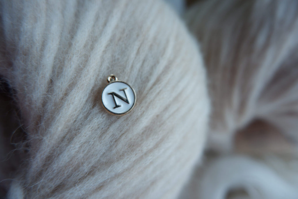 "N"-bogstav-markør (hvid)