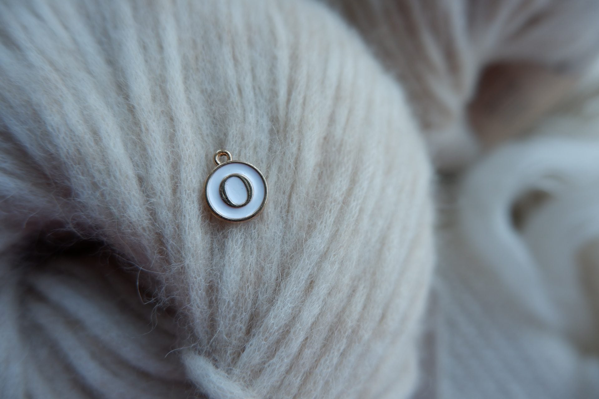 "O"-bogstav-markør (hvid)