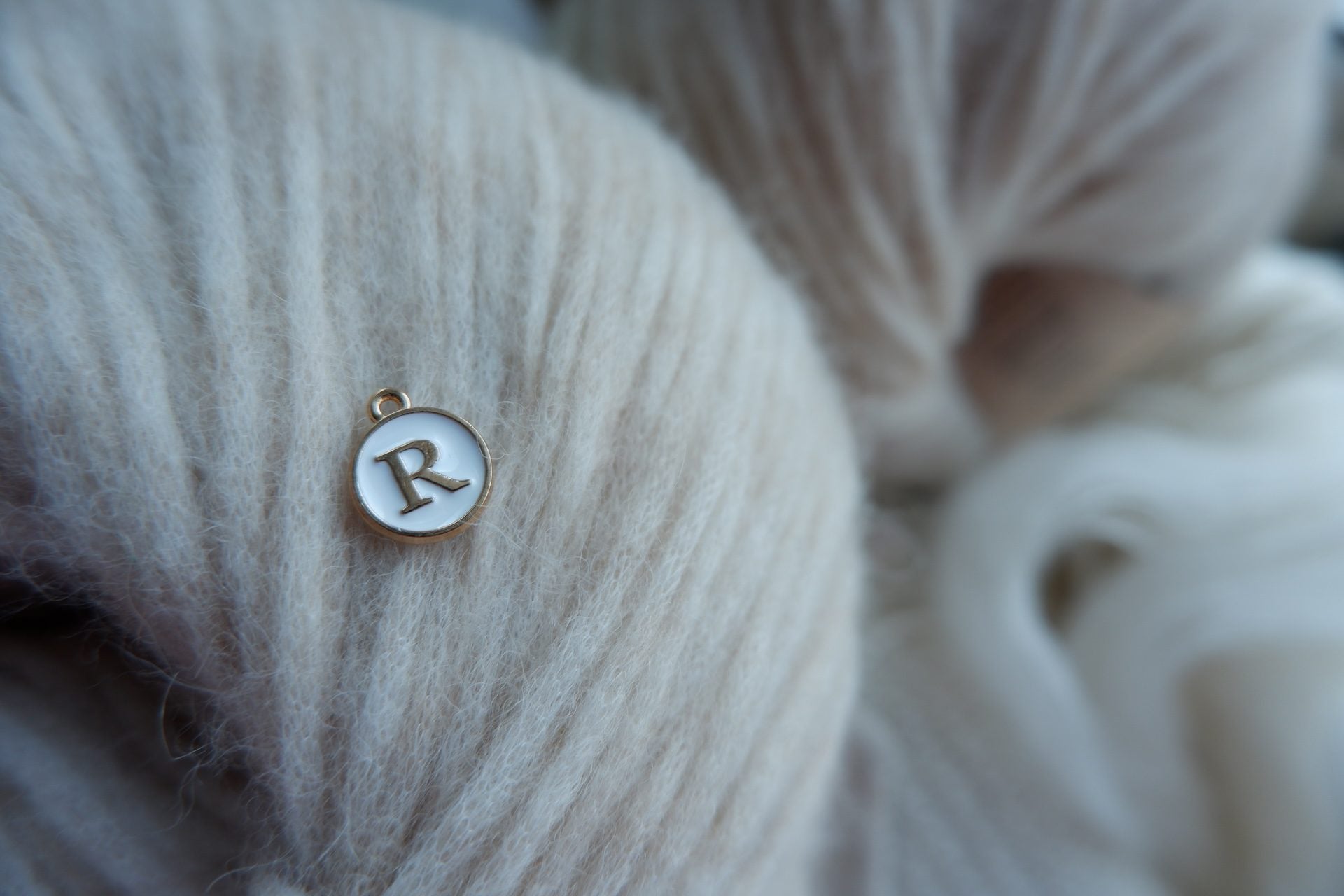 "R"-bogstav-markør (hvid)