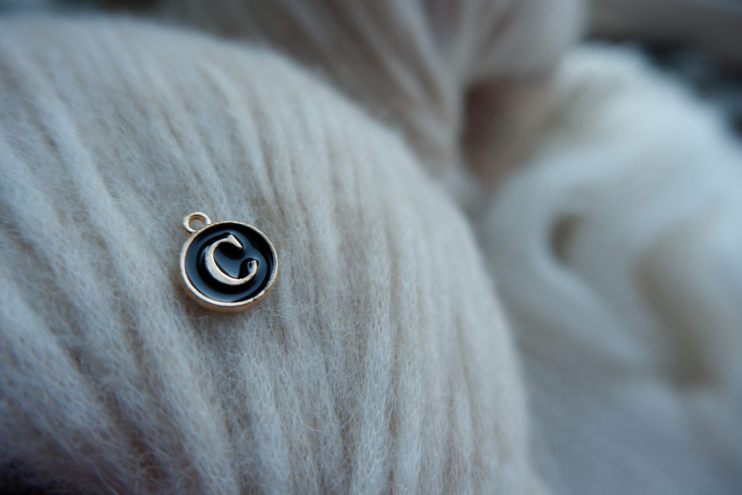 "C"-bogstav-markør (sort)