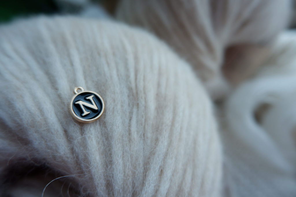 "N"-bogstav-markør (sort)