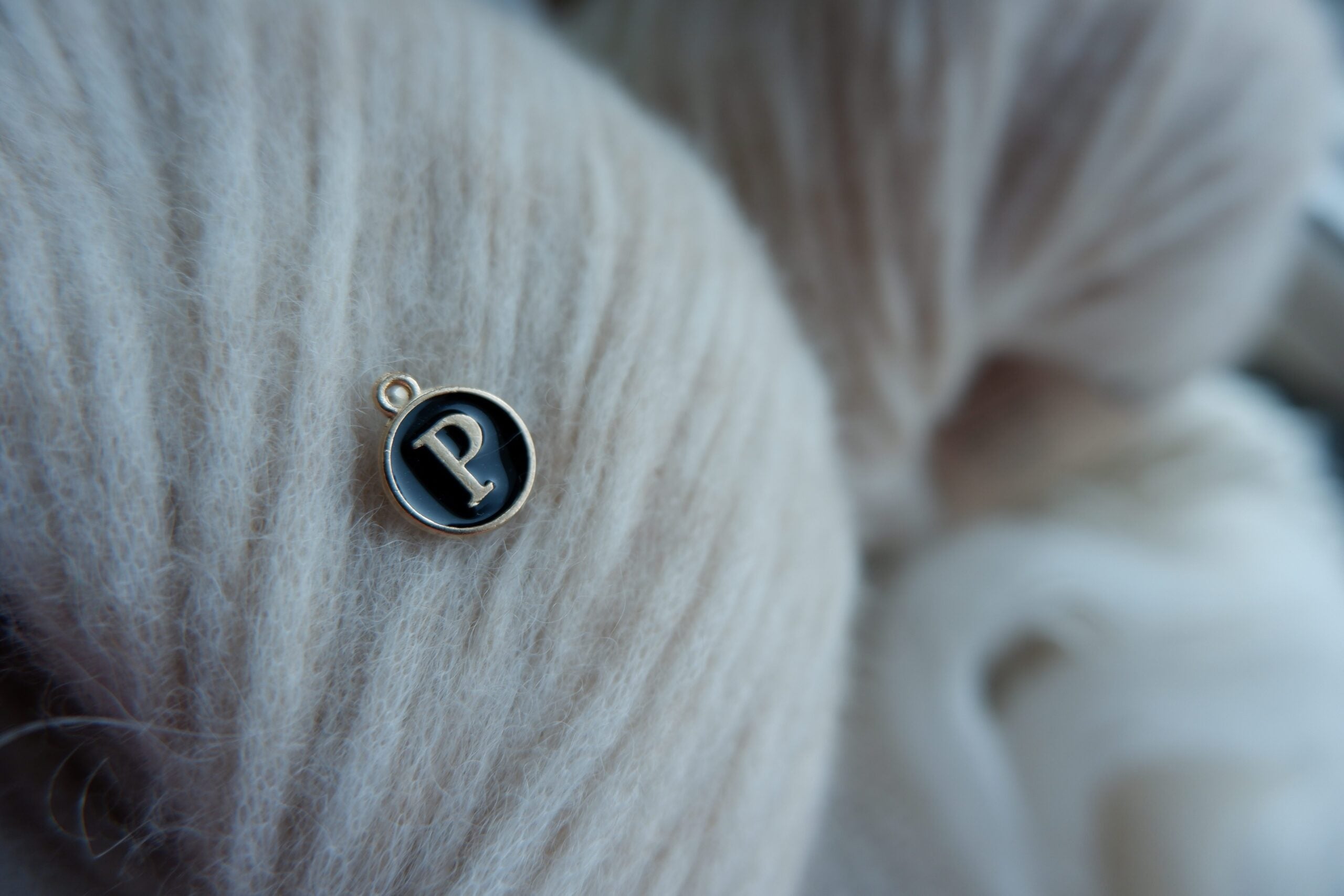 "P"-bogstav-markør (sort)