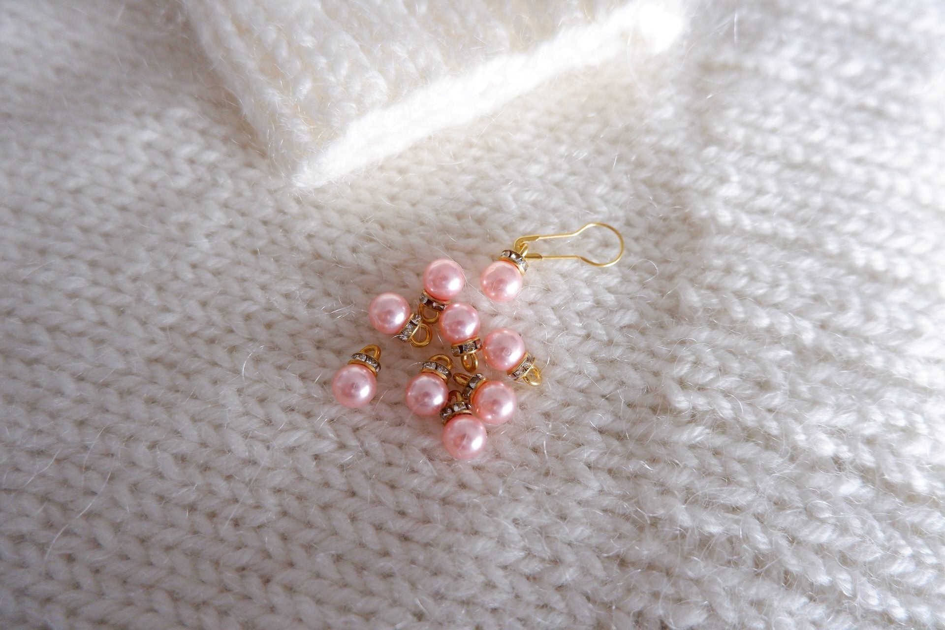 Perle-markør (lyserød/guld)