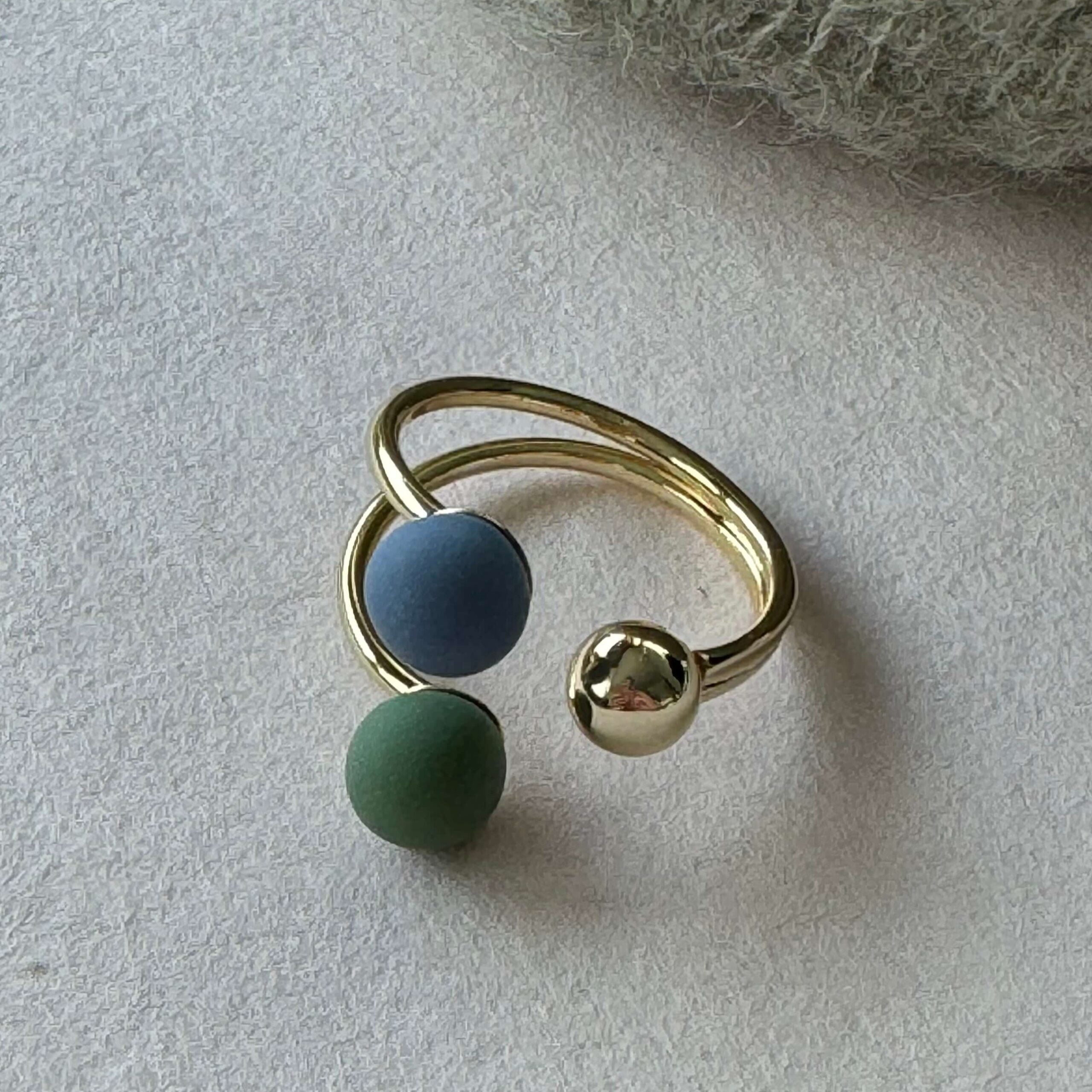 Strikkering - Kuglering, Mosgrøn (forgyldt)