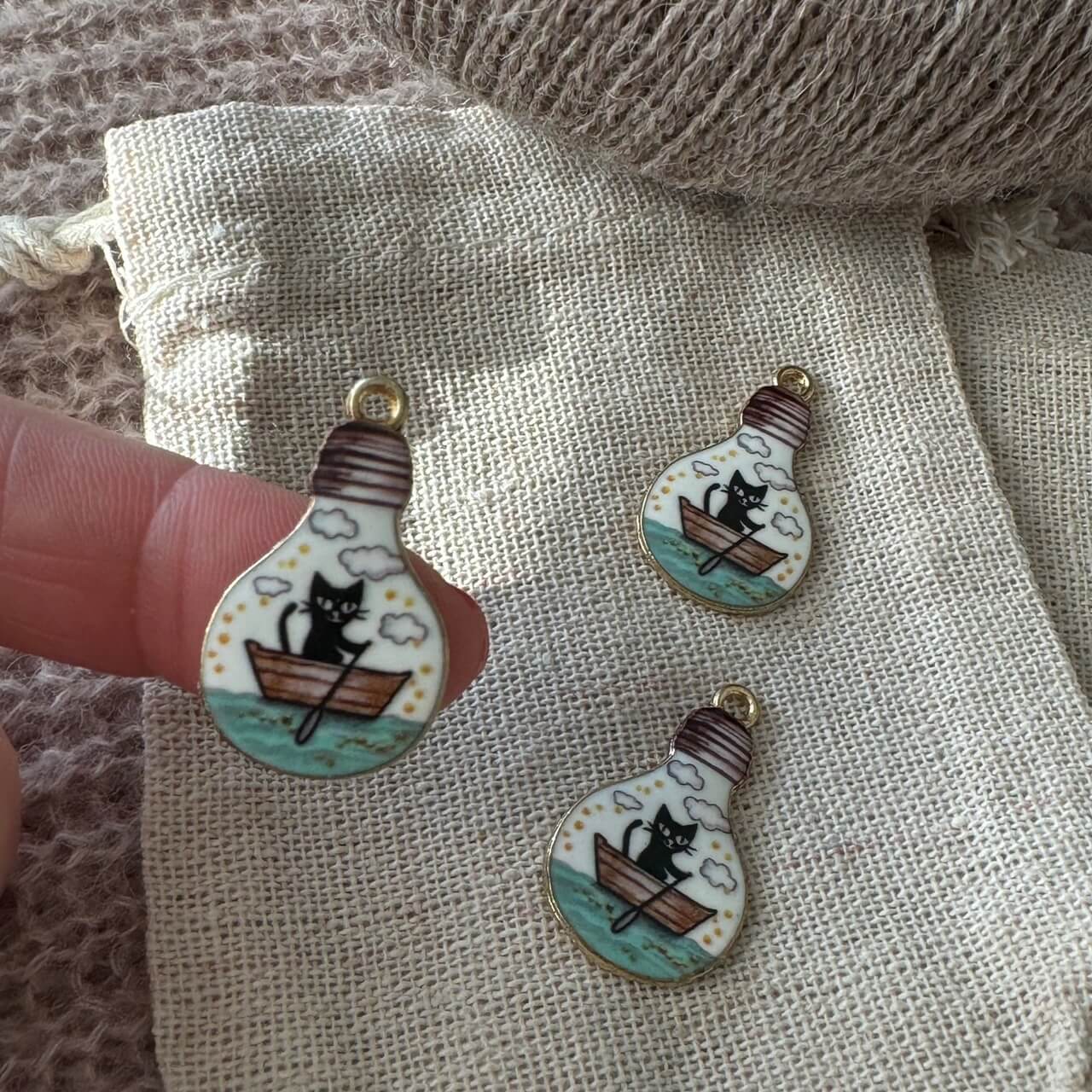 Kat-i-elpære-markør, hvid (metal)