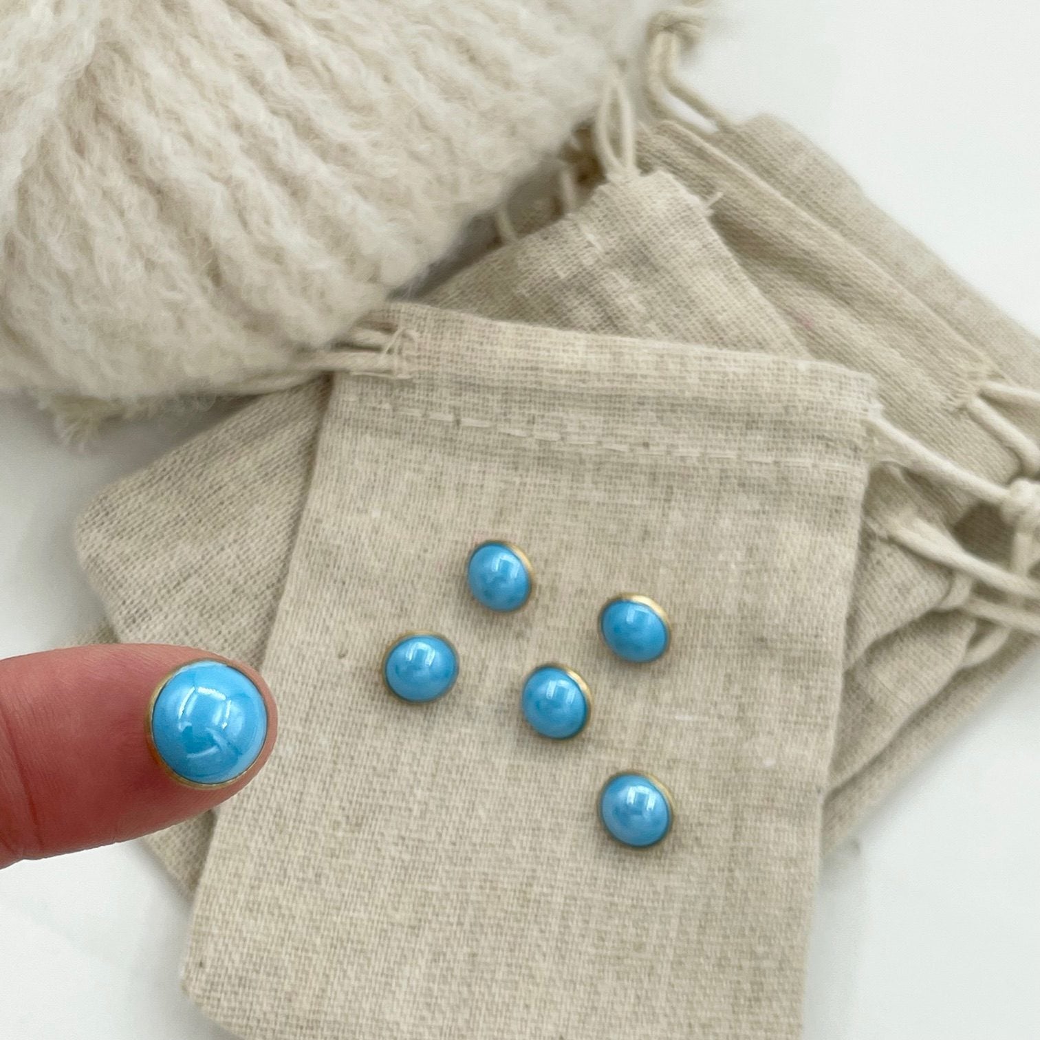 Perleknap, Blå-guld