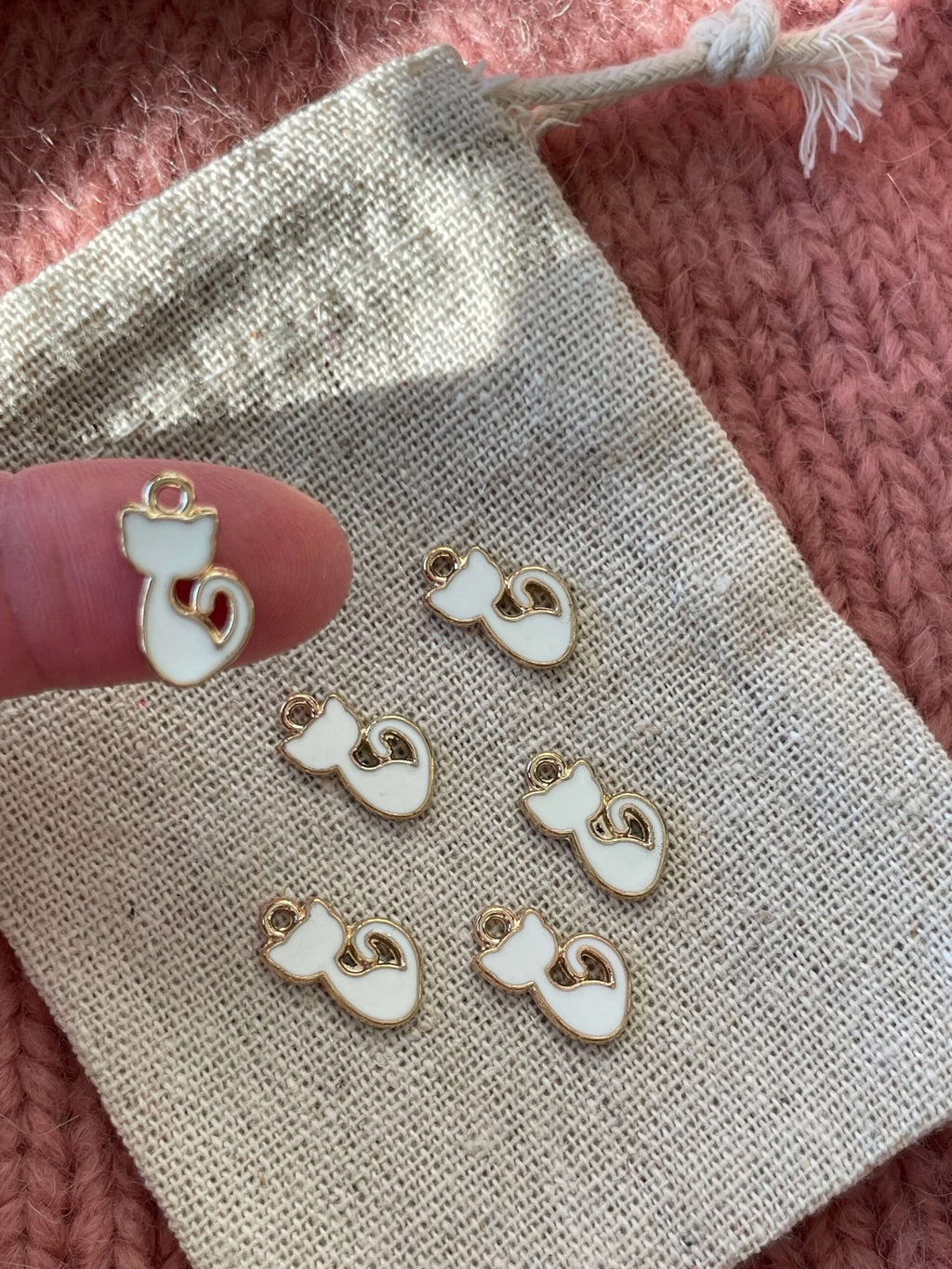 Katte-markør (siddende, hvid - metal)