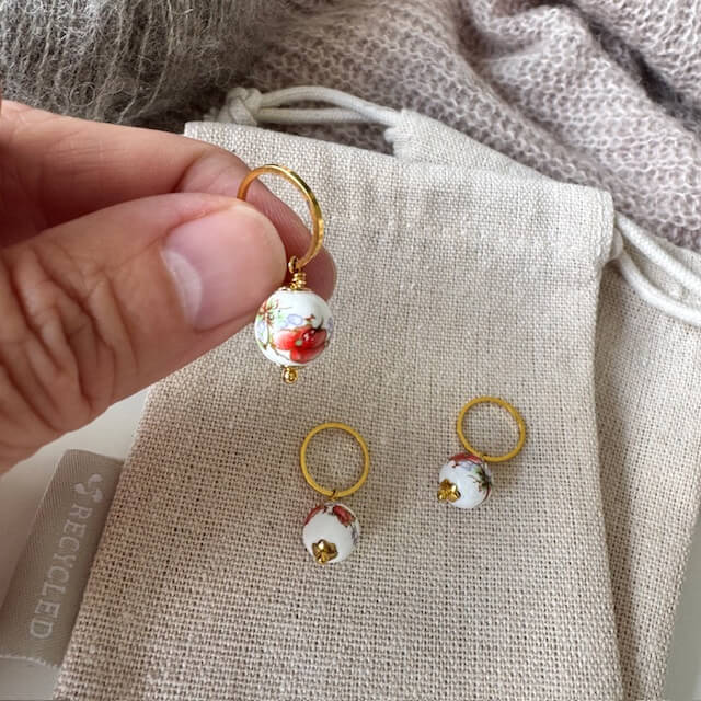 Porcelænsperle med blomster-markør, Limited edition