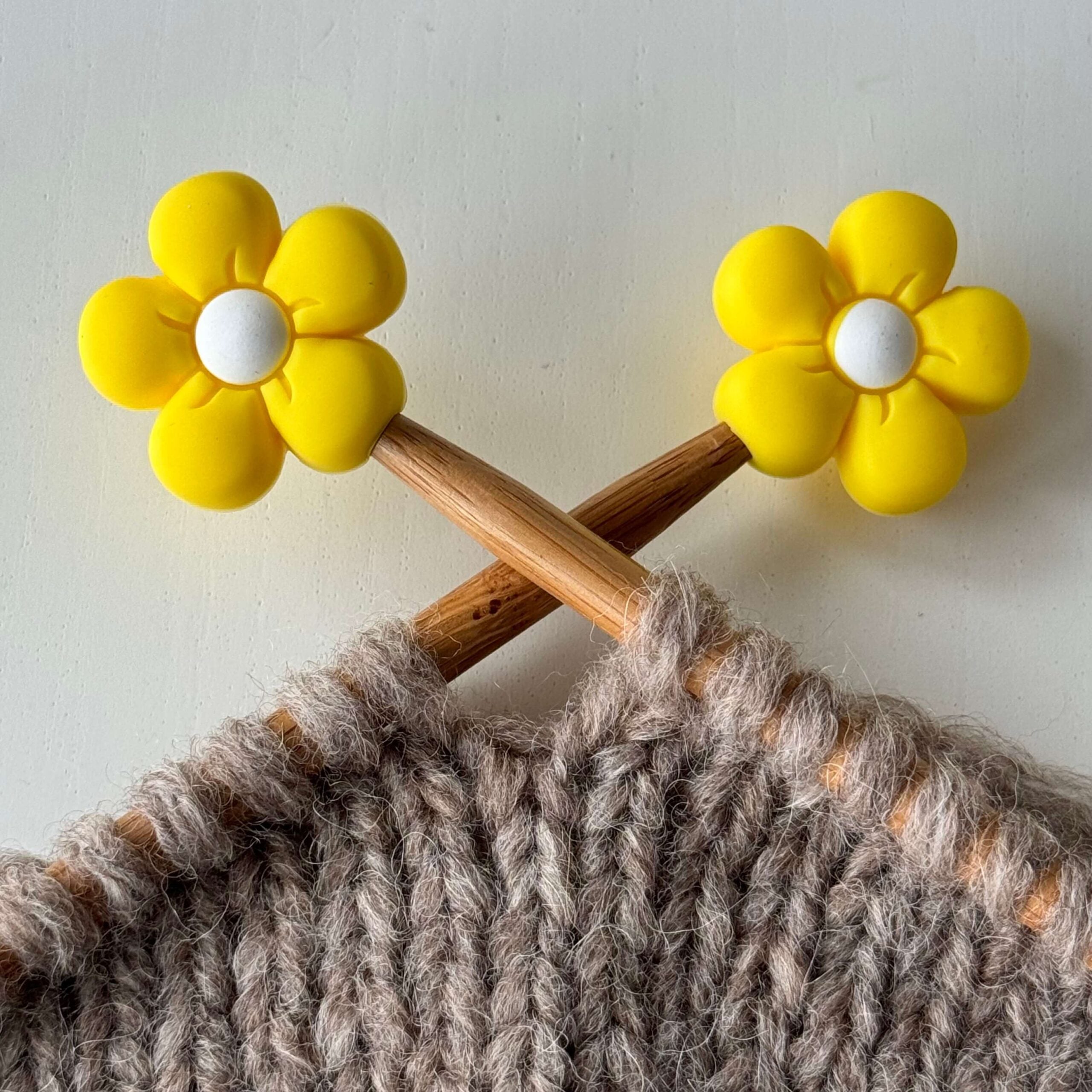 Maskestopper - Gul blomst